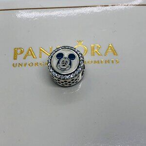 ✨🔥Pandora D23 Expo 2022 Mickey Mouse Charm